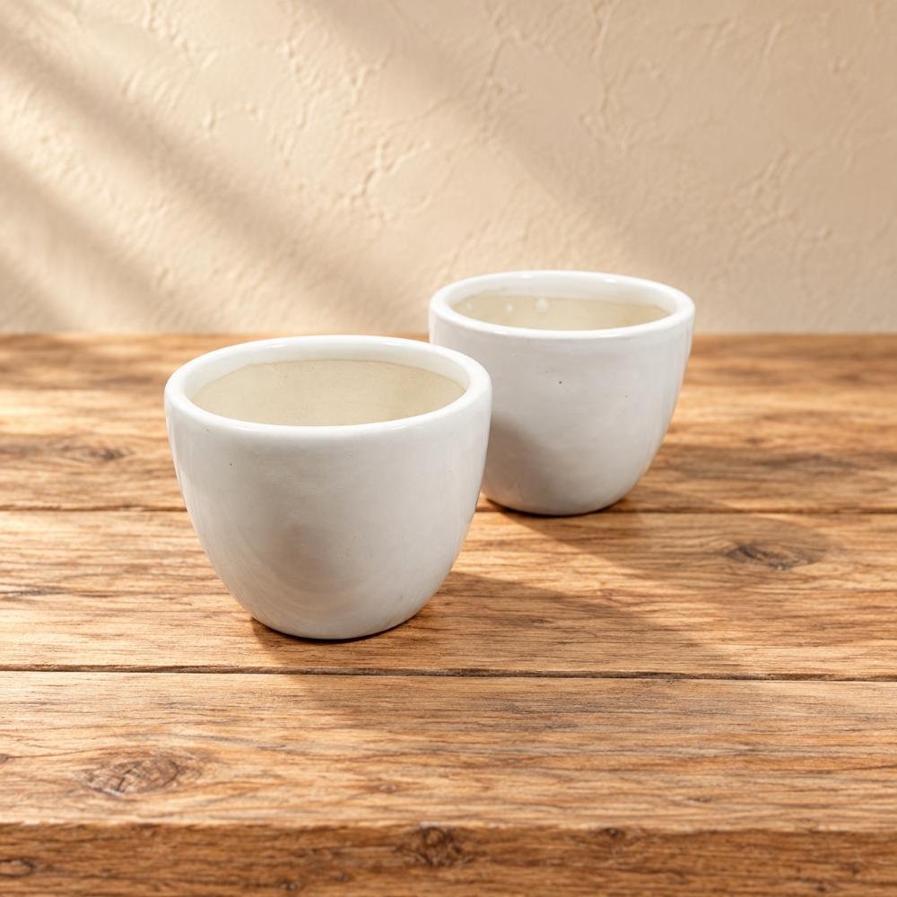 aap-036-small-plain-white-rounded-ceramic-pot-ai-lifestyle-01 Small Plain White Rounded Ceramic Pot - Image 1